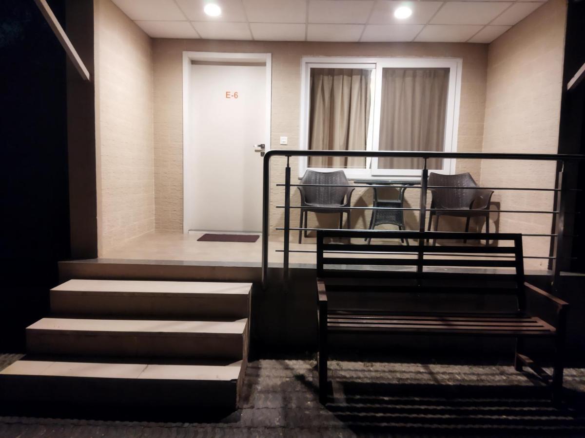 Savana Lake Resort Nashik Bagian luar foto