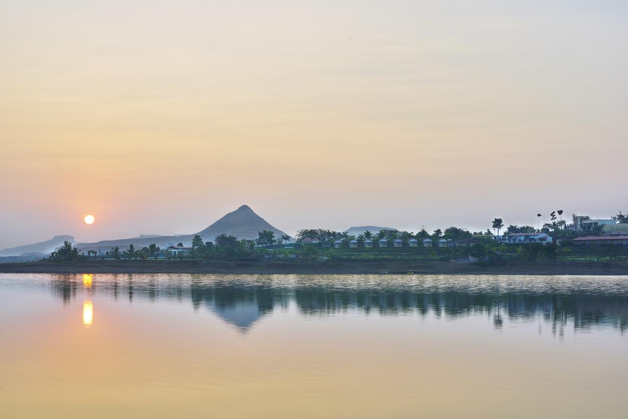 Savana Lake Resort Nashik Bagian luar foto