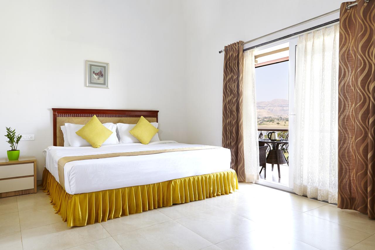 Savana Lake Resort Nashik Bagian luar foto