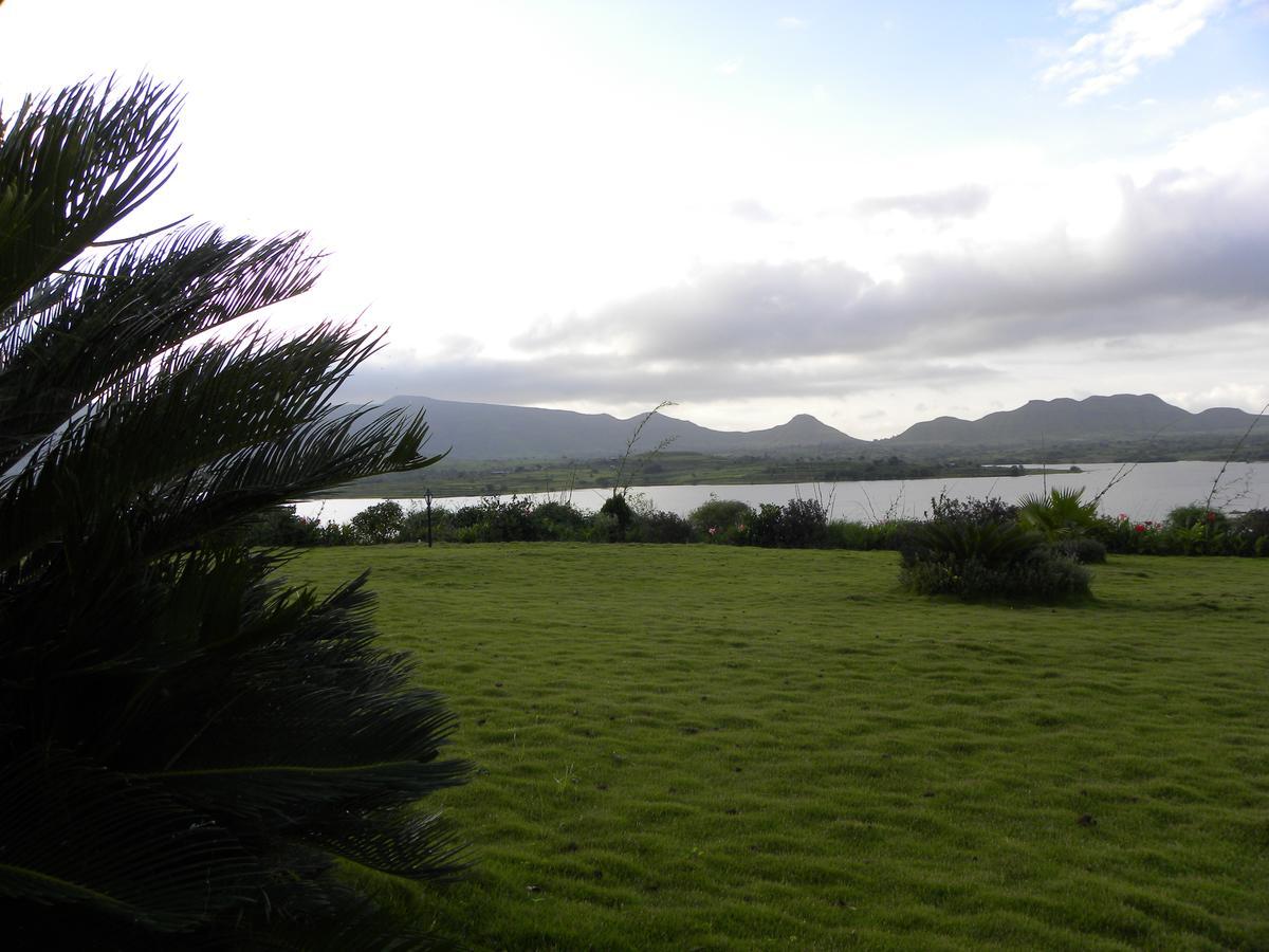 Savana Lake Resort Nashik Bagian luar foto